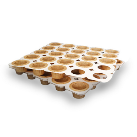 Plateau cuisson carton avec 25 moules mini cake en papier kraft alvéolé 285x285mm H25mm